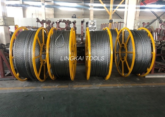 4 कंडक्टर स्ट्रिंगिंगसाठी 24 मिमी अँटी ट्विस्टिंग ब्रेडेड स्टील वायर दोरी